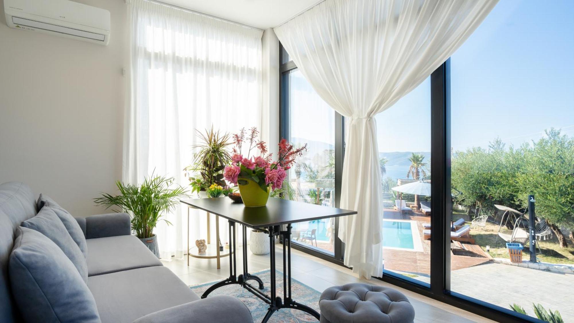 Sea Queen Luxury Hotel Radhime Exterior photo