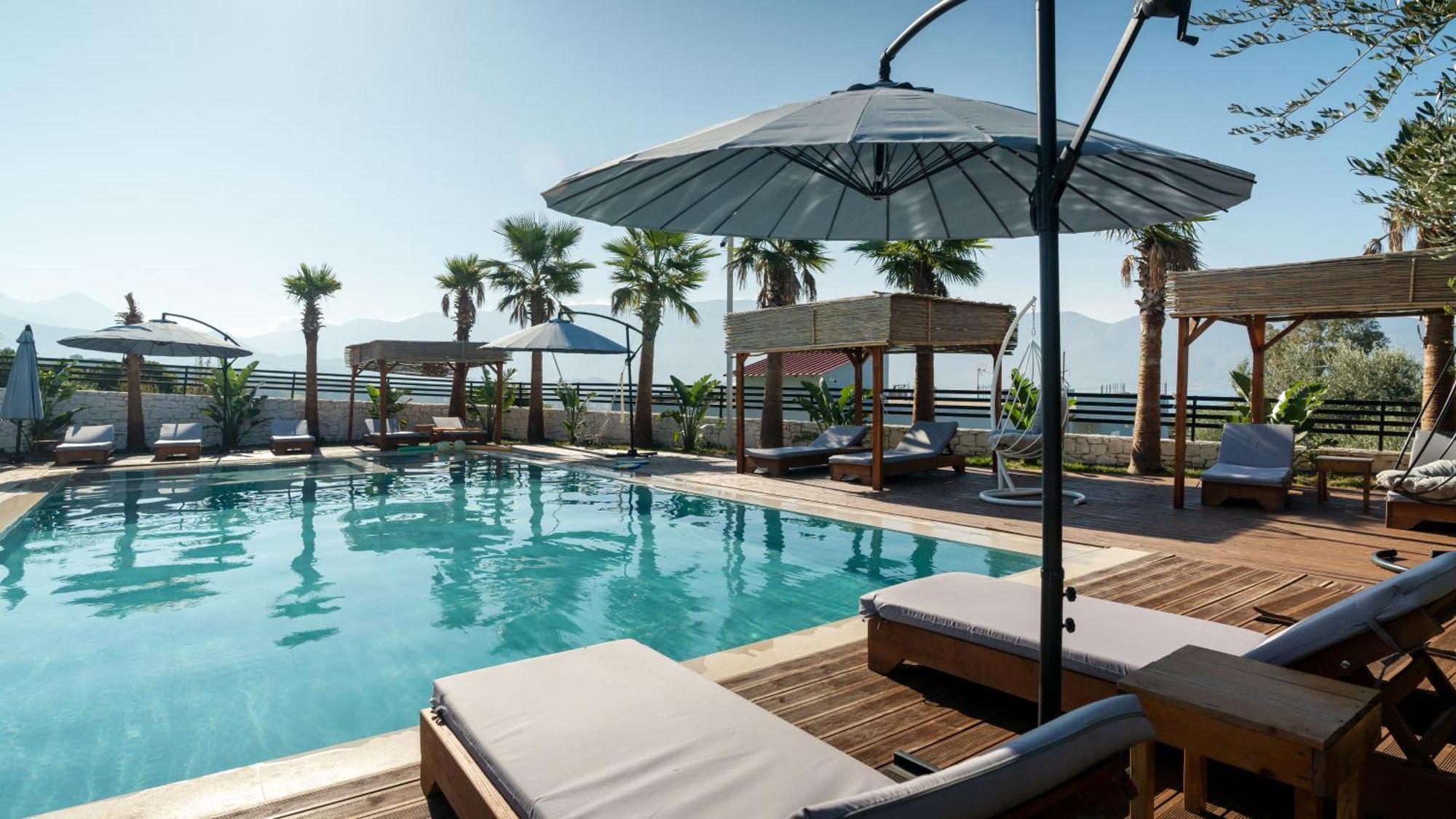 Sea Queen Luxury Hotel Radhime Exterior photo