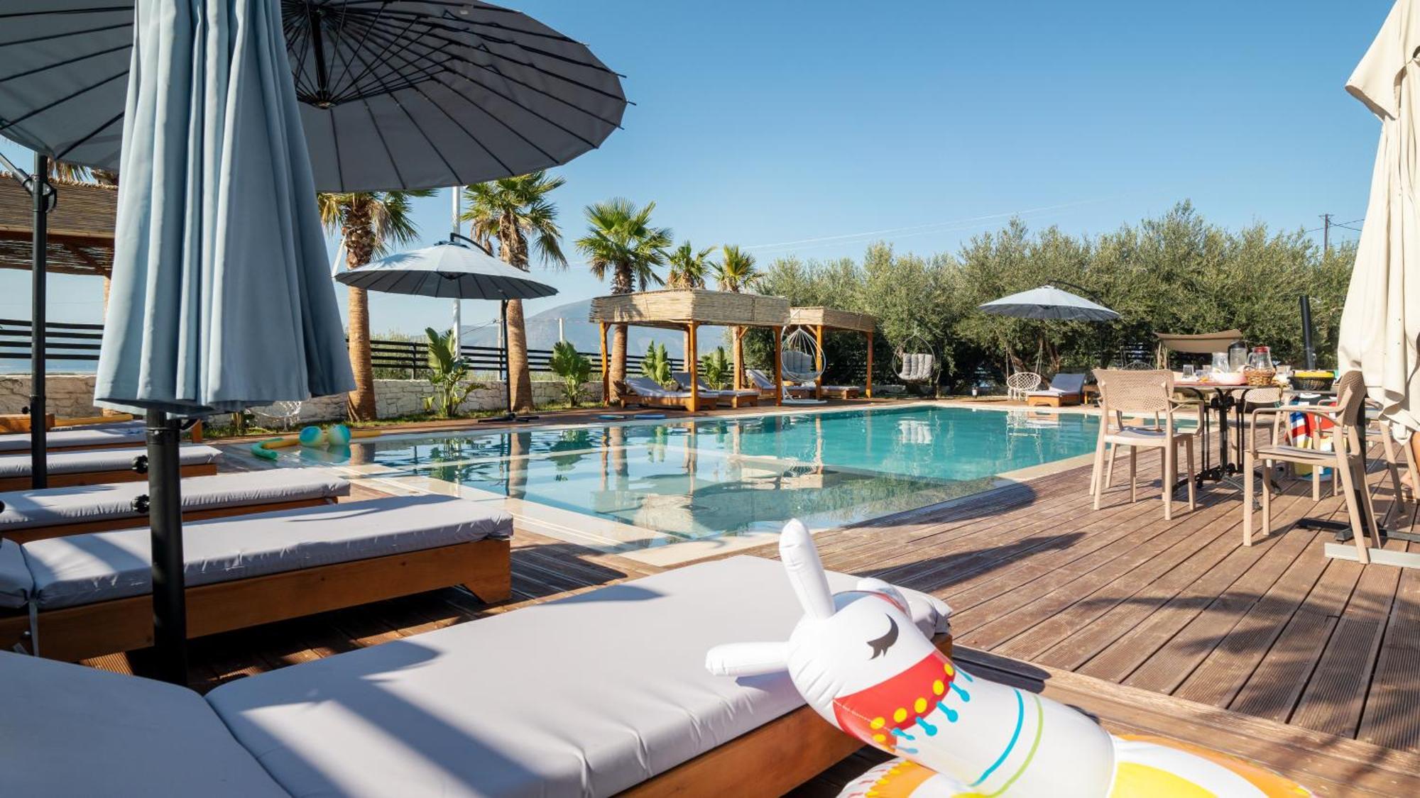 Sea Queen Luxury Hotel Radhime Exterior photo