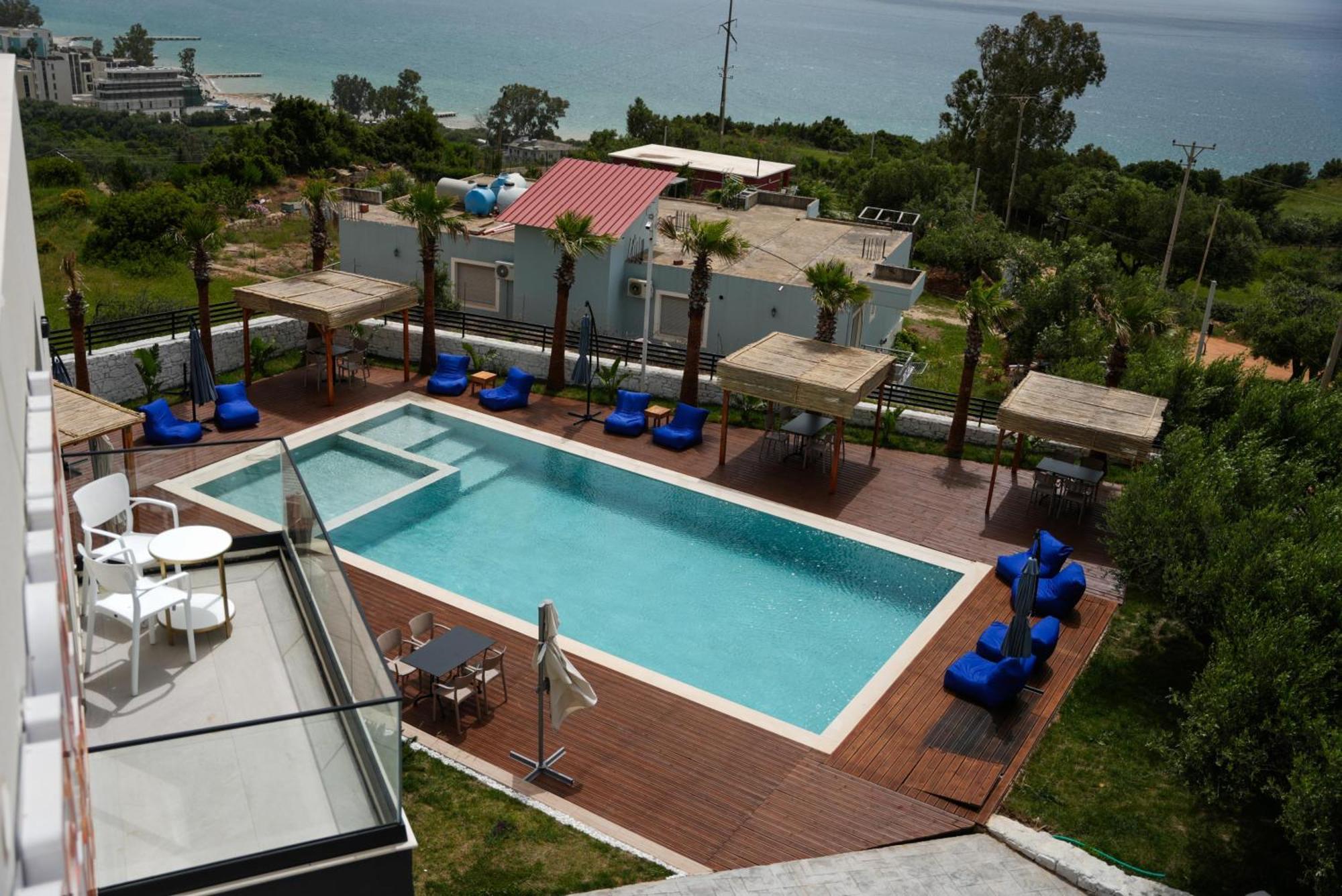Sea Queen Luxury Hotel Radhime Exterior photo